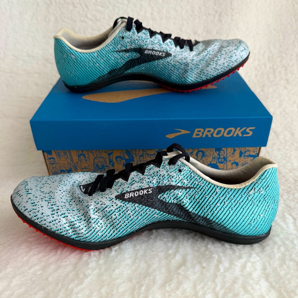 Brooks Men's Spikeless Blue and Black Running Shoes, Size 6.5 Medium/D